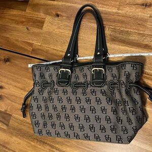 Dooney & Bourke bag